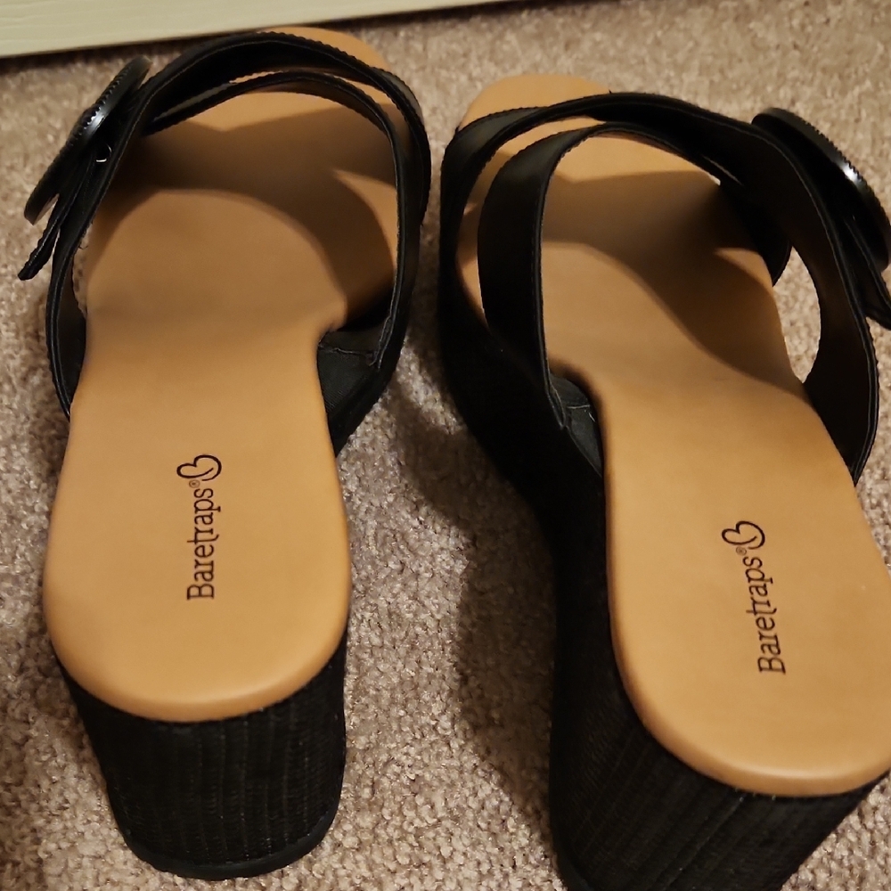 Baretraps Sydney Black Wedge Sandals, 11M, NWOT - Picture 6 of 10